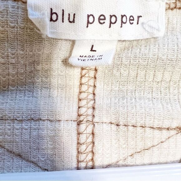 Blu Pepper ribbed knit pullover top - Picture 2 of 5